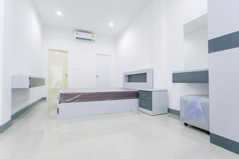 K&K Apartment Bang Phli Buitenkant foto