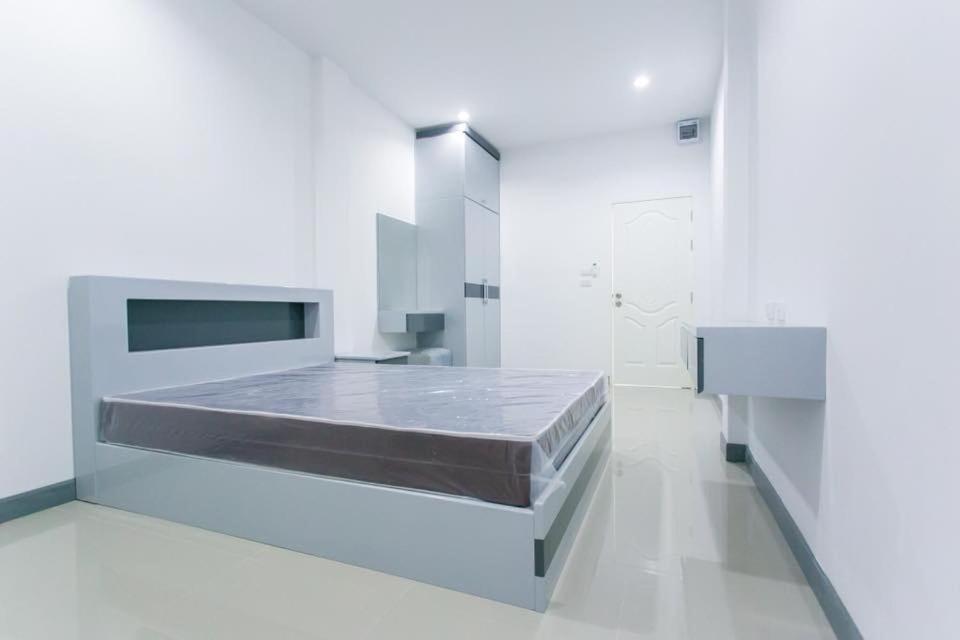K&K Apartment Bang Phli Buitenkant foto